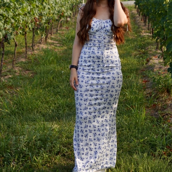 Long floral dress - Picture 2 of 4